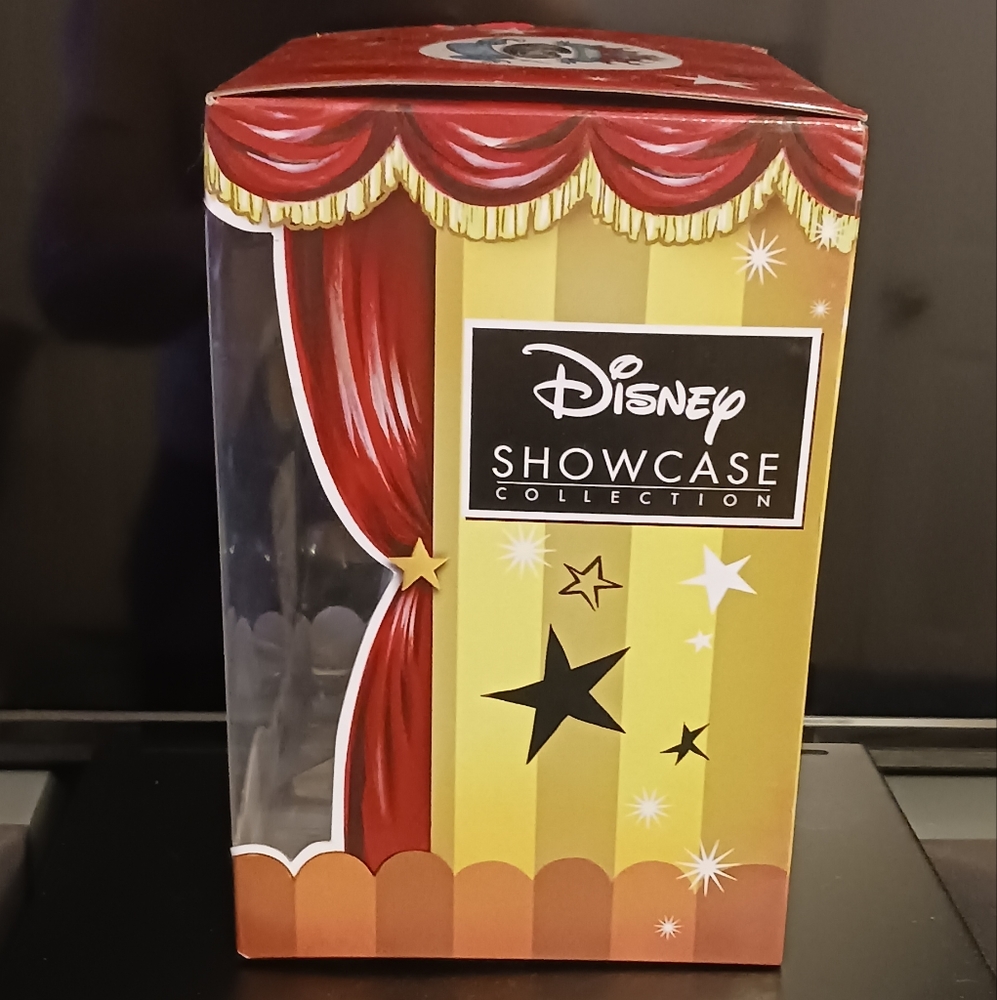 Disney Show Case Collection - Picture 3 of 5